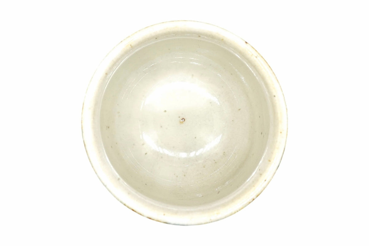Sushi Yunomi seen from above, plain off-white glazed interior