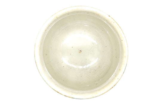 Sushi Yunomi seen from above, plain off-white glazed interior