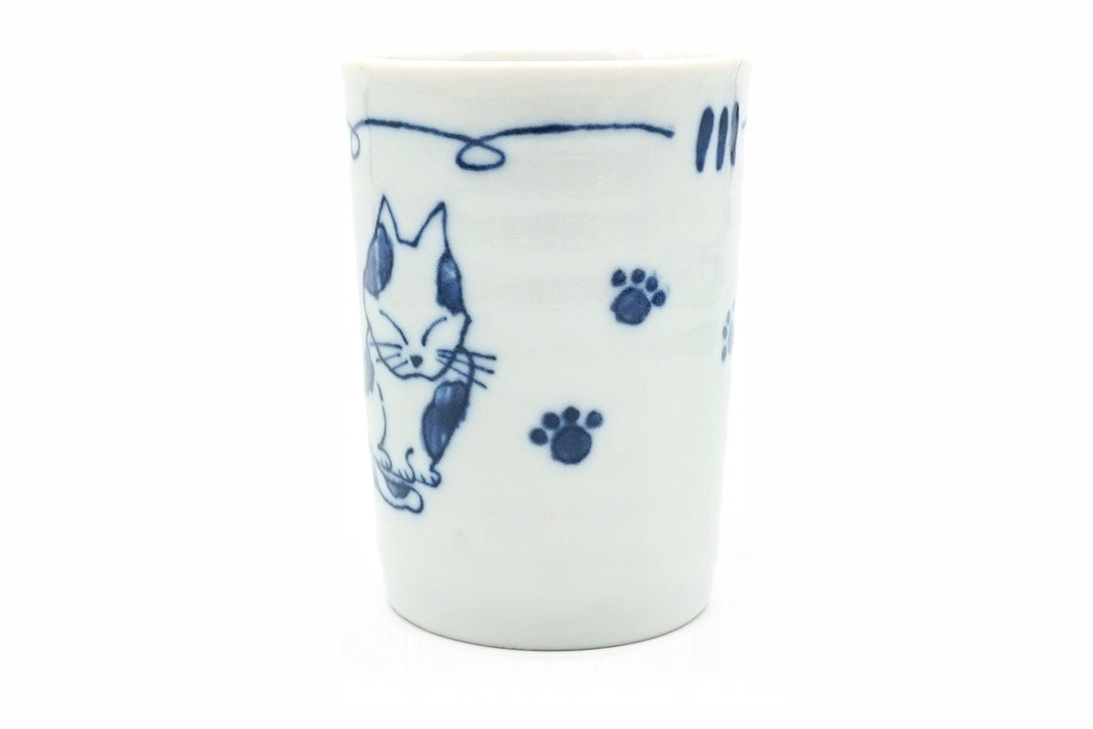 Chilling Neko Yunomi, Japanese Teacup, EdoMatcha
