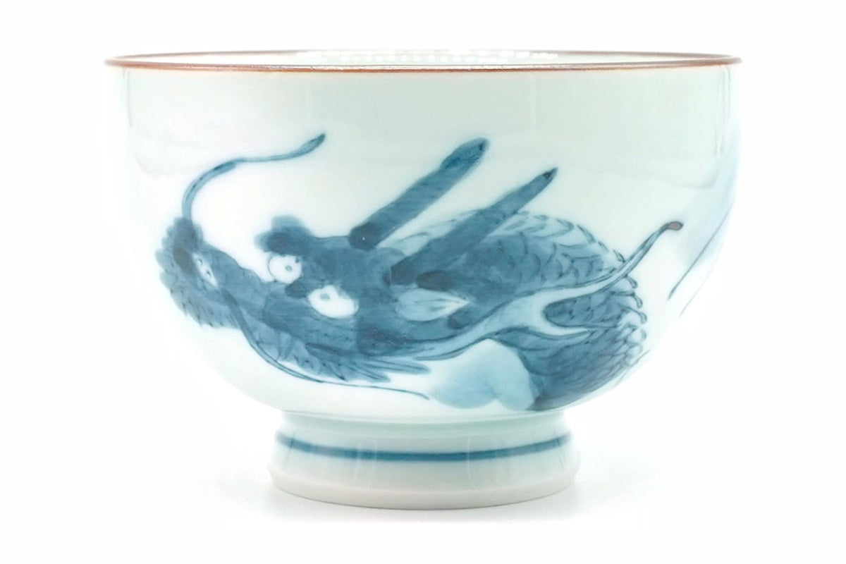 Dragon Yunomi, the 130 ml teacup included in the Dragon Japanese Tea Set