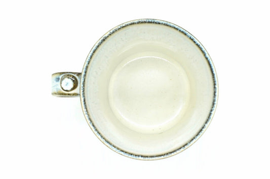 Fuyu Yunomi from above, the cream inside and the small ring on the handle