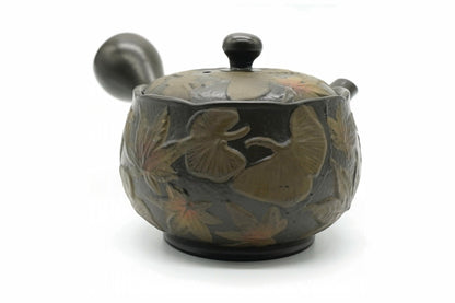 Ginnan Kyusu seen from the handle side, the leaves in relief around the body and lid