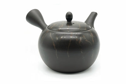 Gyokko Kyusu from above, veining across the shoulders and lid
