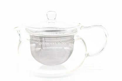 Hario Glass Kyusu 450ml, heat-resistant glass Japanese teapot with a stainless mesh infuser and glass lid, front view
