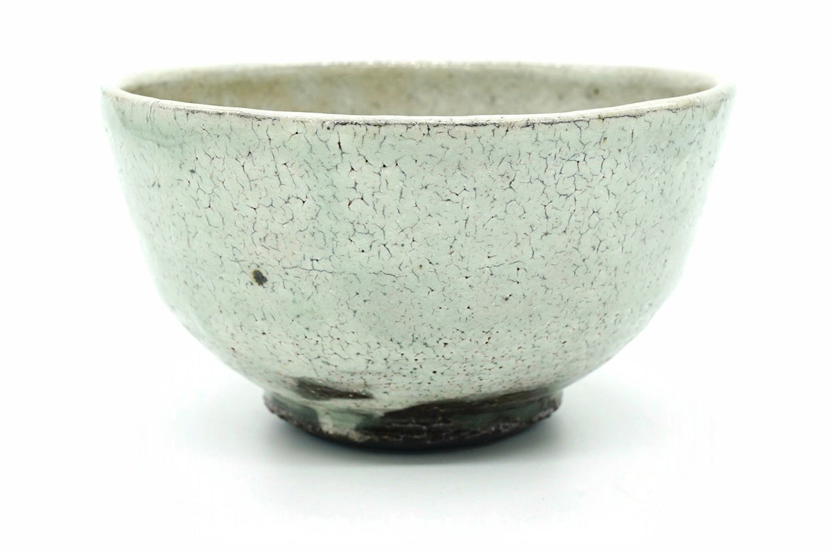 Ishi Machi Chawan, a Tokoname matcha bowl in a pale grey-white glaze with a fine crackle all over, front view