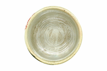 Kōyō Yunomi from above, the pale inside with the rings of the wheel showing