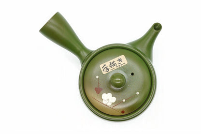 Midori Kyusu from above, a blossom painted on the lid
