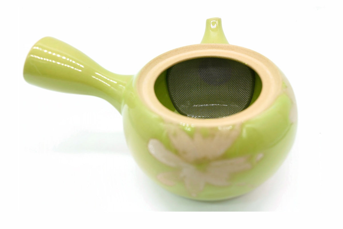Midori Shunbun Kyusu with the lid off, the curved stainless mesh over the spout opening inside, EdoMatcha Sydney