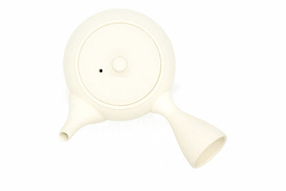 Mochi Kyusu from above, the white lid and side handle, EdoMatcha Sydney