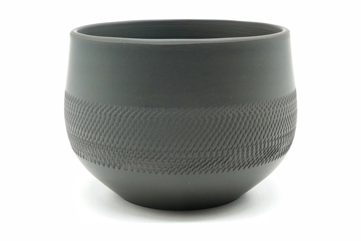 Rikyu Nezumi yunomi, a 160 ml grey-green Tokoname cup with a carved band around the lower body