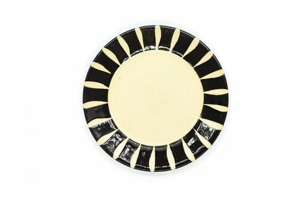 Sumi Yunomi saucer, black stripes around a cream centre