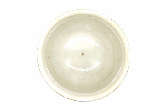 Sushi Yunomi seen from above, plain off-white glazed interior